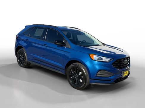 Used 2024 Ford Edge SE w/ Black Appearance Package image 7