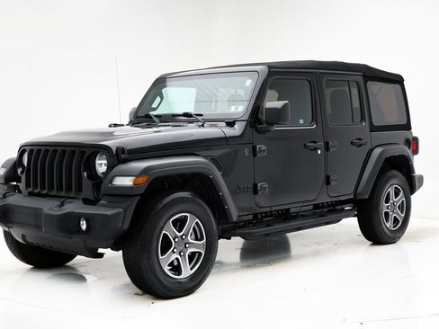 Used 2023 Jeep Wrangler Sport S image 2