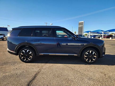 Used 2027 Kia Telluride S w/ Towing Package FWD image 4
