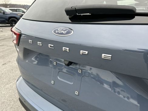 Used 2023 Ford Escape ST-Line Elite image 11