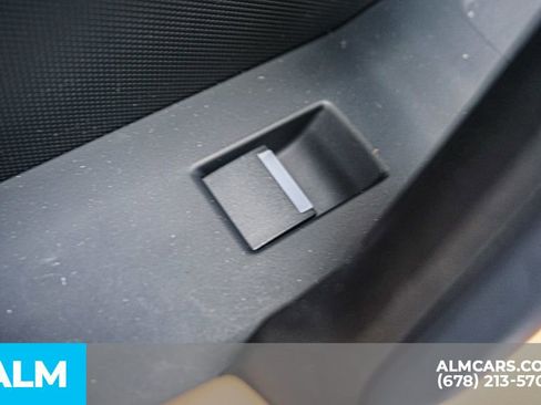 Used 2023 Land Rover Defender 130 SE image 56