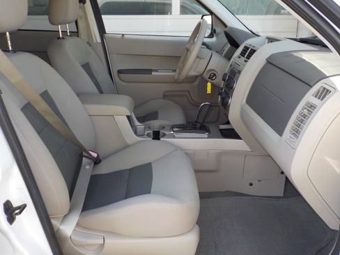 Used 2008 Ford Escape 4WD Hybrid image 27
