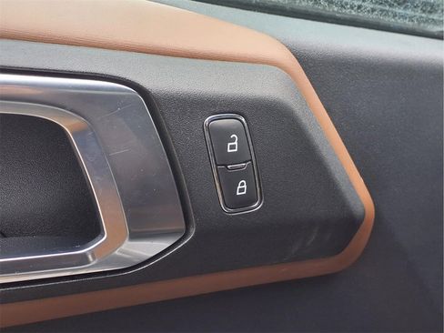 Used 2023 Ford Bronco Outer Banks image 14