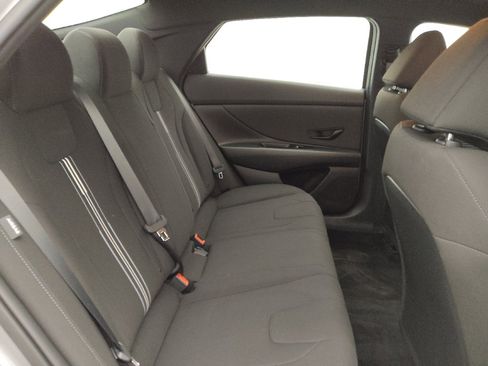 Used 2025 Hyundai Elantra Sport FWD image 19