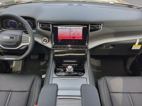 New 2025 Jeep Wagoneer L 4WD w/ Convenience Group I image 17