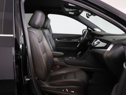 Used 2023 Cadillac XT6 Premium Luxury w/ LPO, Floor Liner Package AWD/4WD image 16