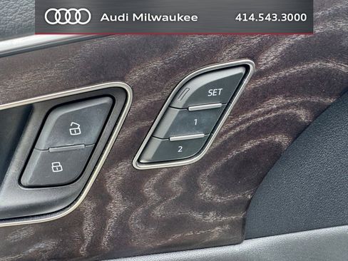 Used 2023 Audi Q8 Premium w/ Convenience Package AWD/4WD image 8