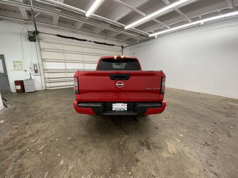 Used 2023 Nissan Frontier SV image 5