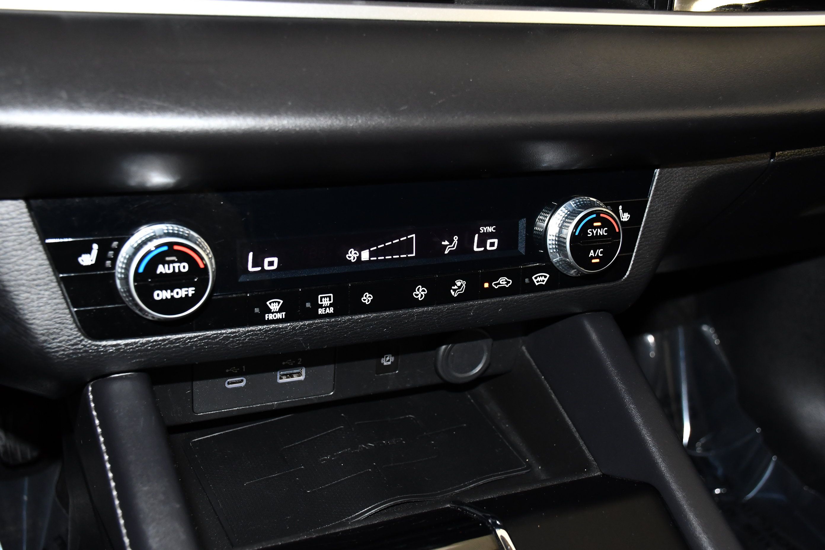 Used 2024 Mitsubishi Outlander SE AWD/4WD image 28