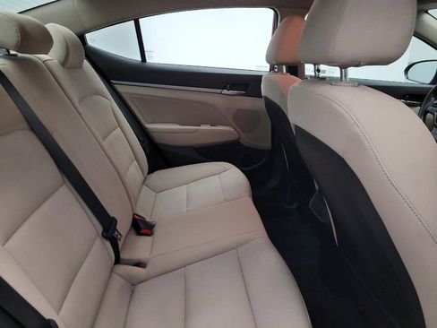Used 2018 Hyundai Elantra SEL image 19