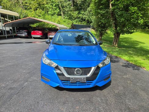 Used 2021 Nissan Versa S FWD image 4