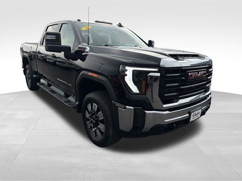 Used 2026 GMC Sierra 3500 Pro w/ Convenience Package AWD/4WD image 9