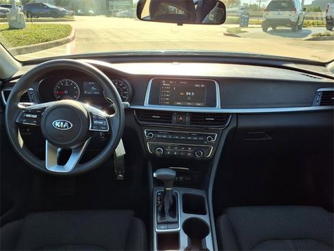 Used 2020 Kia Optima LX image 5