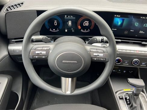 New 2026 Hyundai Kona SE image 14