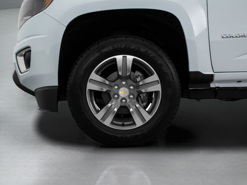Used 2015 Chevrolet Colorado W/T RWD image 16