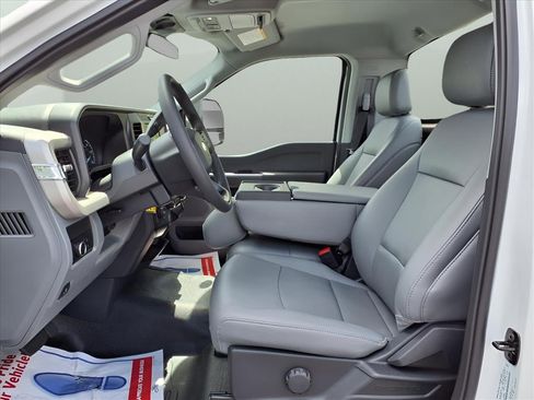 New 2025 Ford F550 4x4 Regular Cab Super Duty image 21