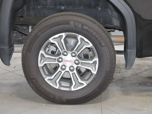Used 2024 GMC Sierra 1500 SLT AWD/4WD image 14
