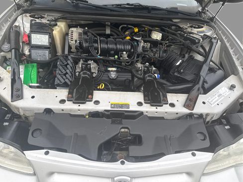 Used 2003 Chevrolet Monte Carlo SS w/ Preferred Equipment Group FWD image 13