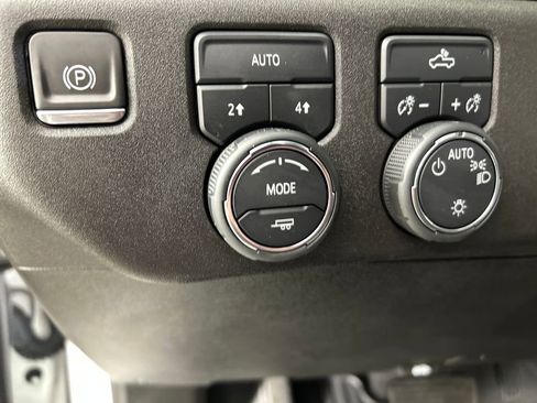 Used 2024 Chevrolet Silverado 1500 LT AWD/4WD image 14