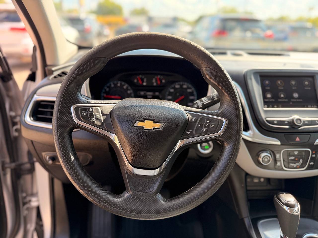 Used 2019 Chevrolet Equinox LS FWD image 18
