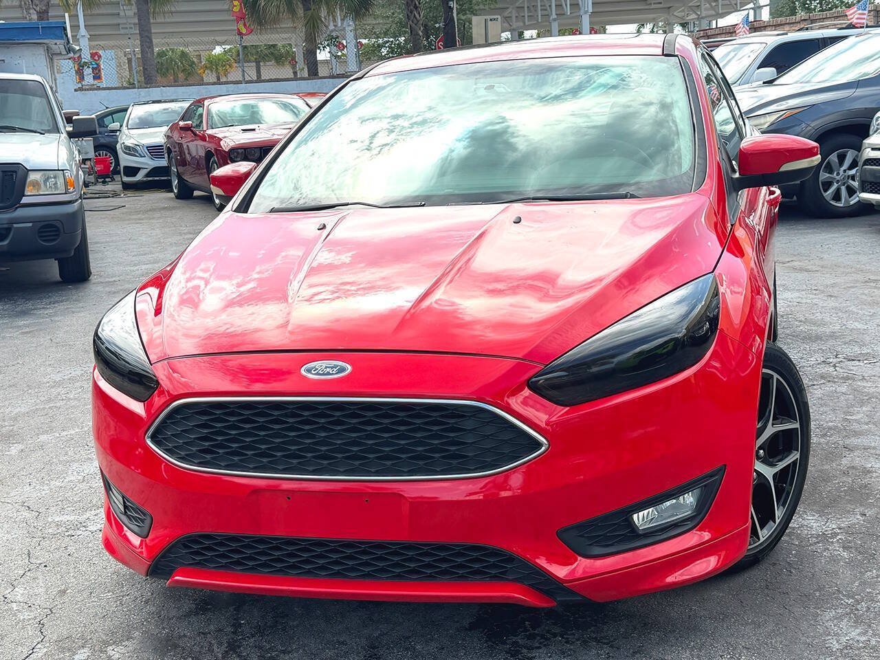 Used 2015 Ford Focus SE w/ SE Ecoboost Package FWD image 5