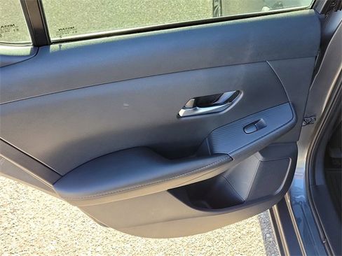 Used 2022 Nissan Sentra SV w/ Trunk Package image 9