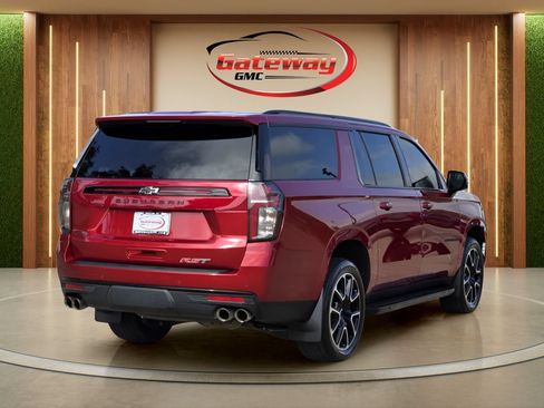 Used 2023 Chevrolet Suburban RST w/ Sport Performance Package AWD/4WD image 5
