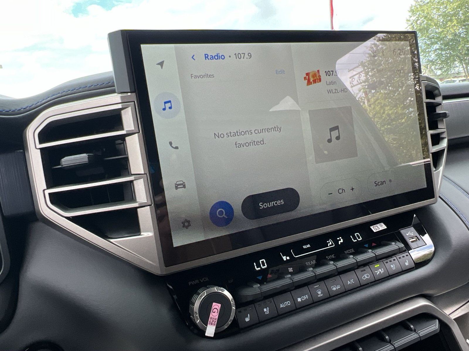 New 2026 Toyota Sequoia Platinum AWD/4WD image 15