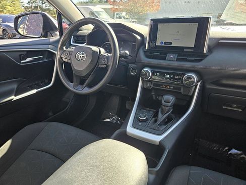Used 2024 Toyota RAV4 XLE image 12