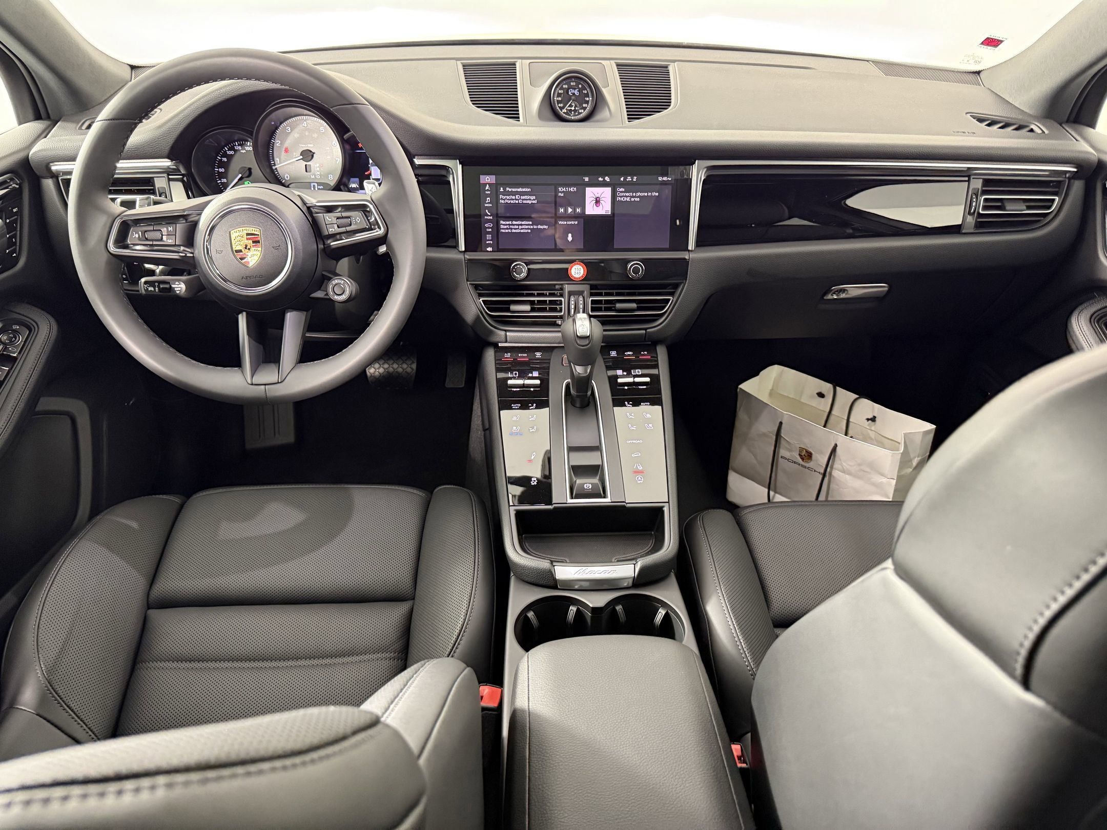 Certified 2026 Porsche Macan S AWD/4WD image 15
