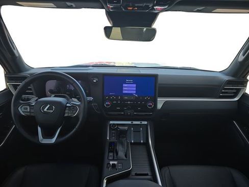 Used 2024 Lexus GX 550 image 9