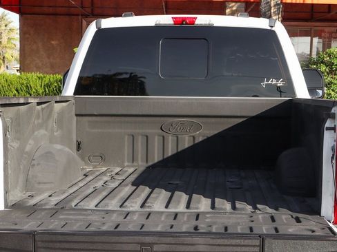 Used 2022 Ford F250 Lariat w/ Black Appearance Package image 8