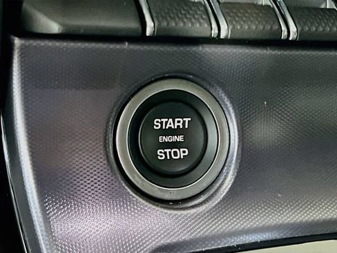 Used 2019 Jaguar F-TYPE Coupe RWD image 19