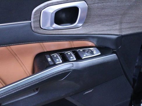 Used 2021 Kia Sorento SX Prestige image 14