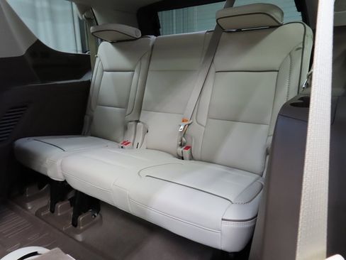 Used 2024 GMC Yukon Denali image 12