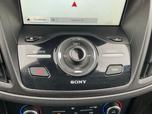 Used 2018 Ford Escape Titanium w/ Ford Safe & Smart Package image 11