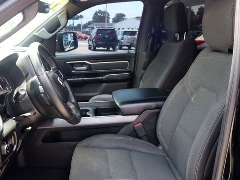 Used 2019 RAM 1500 Big Horn AWD/4WD image 14