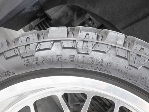 Used 2024 GMC Sierra 2500 AT4 w/ AT4 Preferred Package image 38