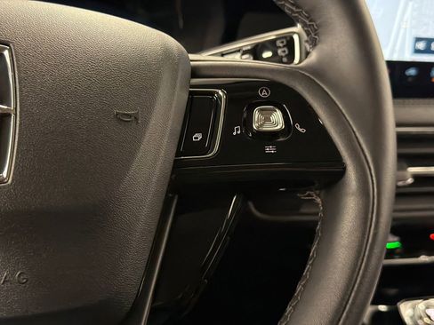 Used 2023 Lincoln Corsair FWD image 21