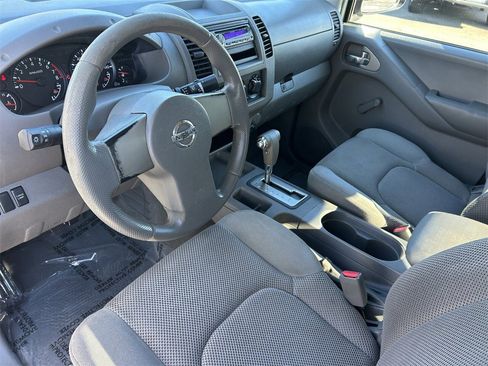 Used 2008 Nissan Frontier SE image 28