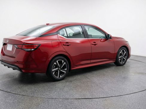 Used 2025 Nissan Sentra SV image 9