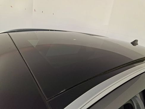 Used 2019 INFINITI QX50 Luxe w/ Navigation Package FWD image 18