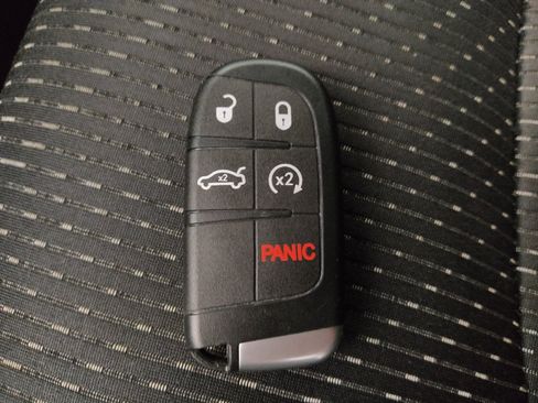 Used 2018 Dodge Journey SE w/ Popular Equipment Group image 32