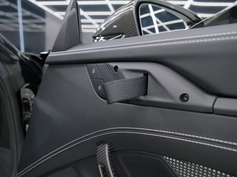 Used 2025 Porsche 911 GT3 RS image 36