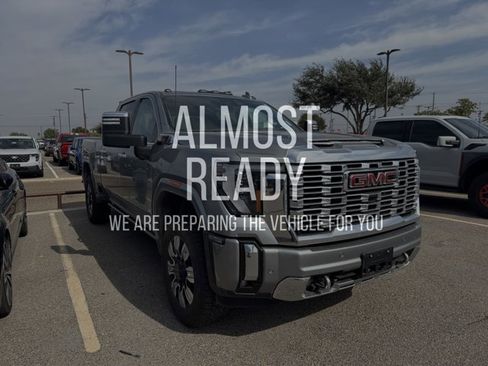 Used 2025 GMC Sierra 2500 Denali w/ Denali Reserve Package image 5