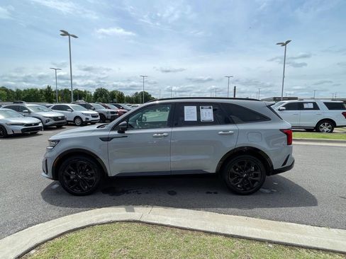 Certified 2023 Kia Sorento SX FWD image 4