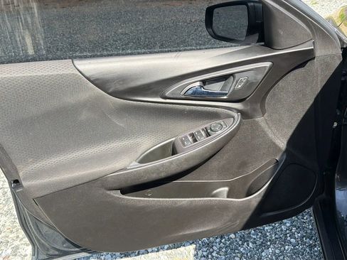 Used 2018 Chevrolet Malibu LT w/ Driver Confidence Package image 25