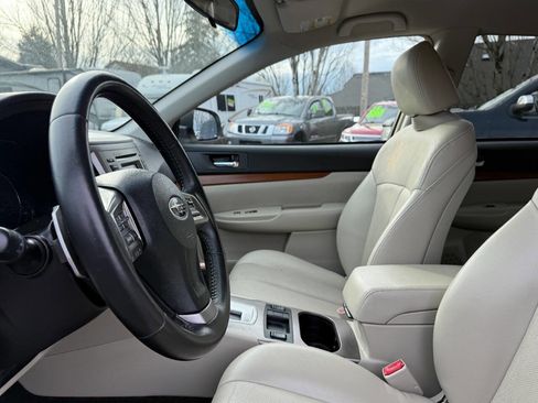 Used 2013 Subaru Outback 2.5i Limited image 16