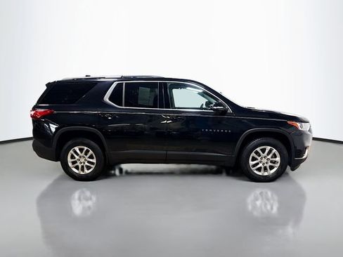Used 2021 Chevrolet Traverse LT FWD image 6
