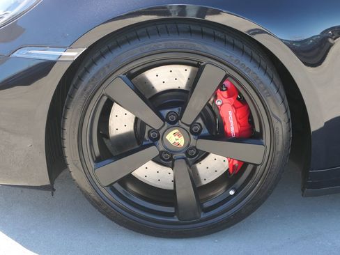 Used 2024 Porsche 911 Targa 4 GTS image 11